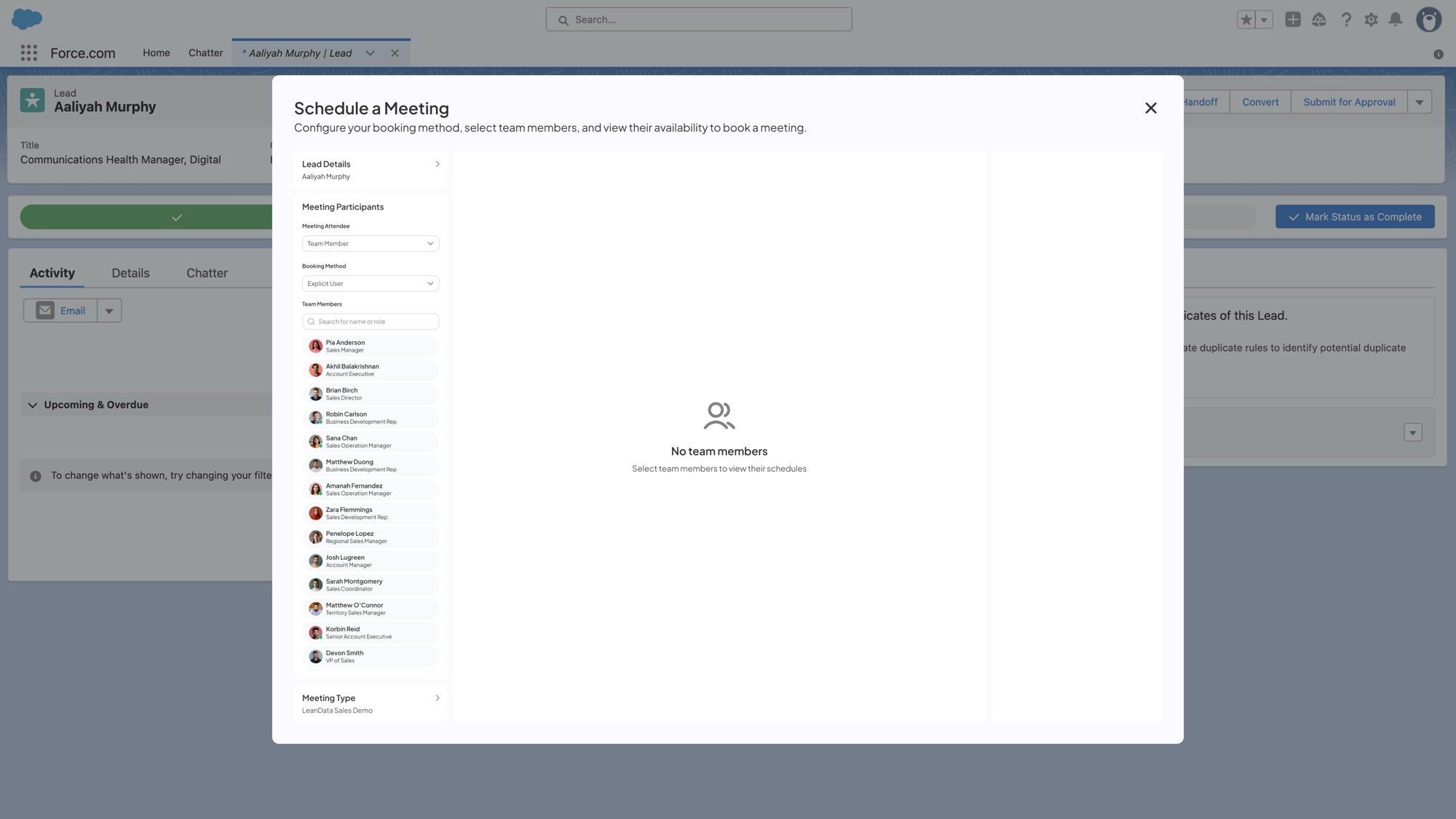 Booking method selected, team members list shown